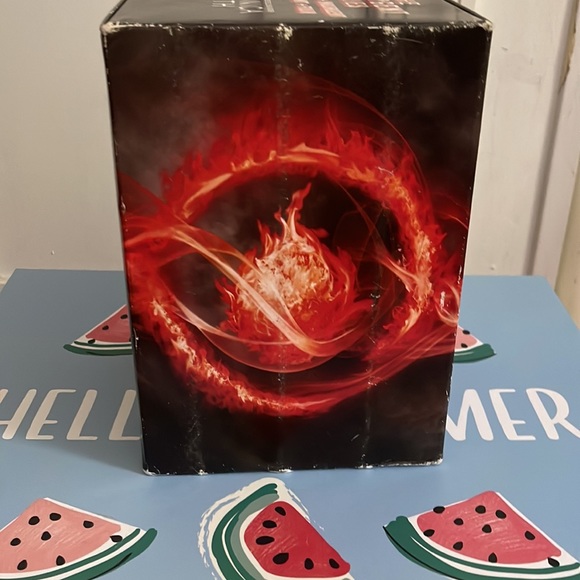 Full set hard cover divergent series - Picture 2 of 2